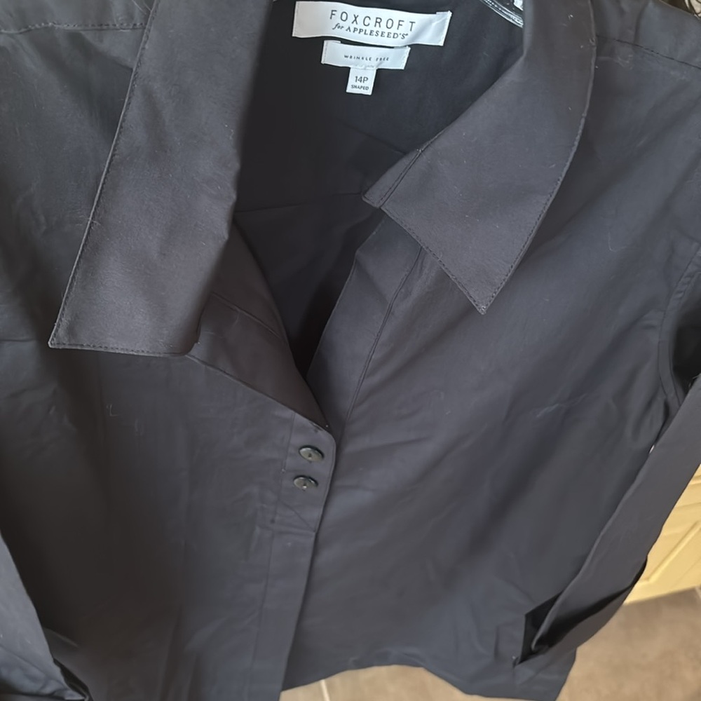 Foxcroft Midnight Black Collared shaped wrinkle free  Shirt - Picture 4 of 10